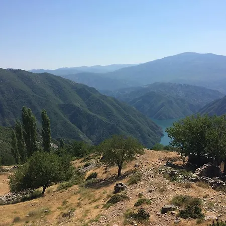 Bujtina Bashota Guest house